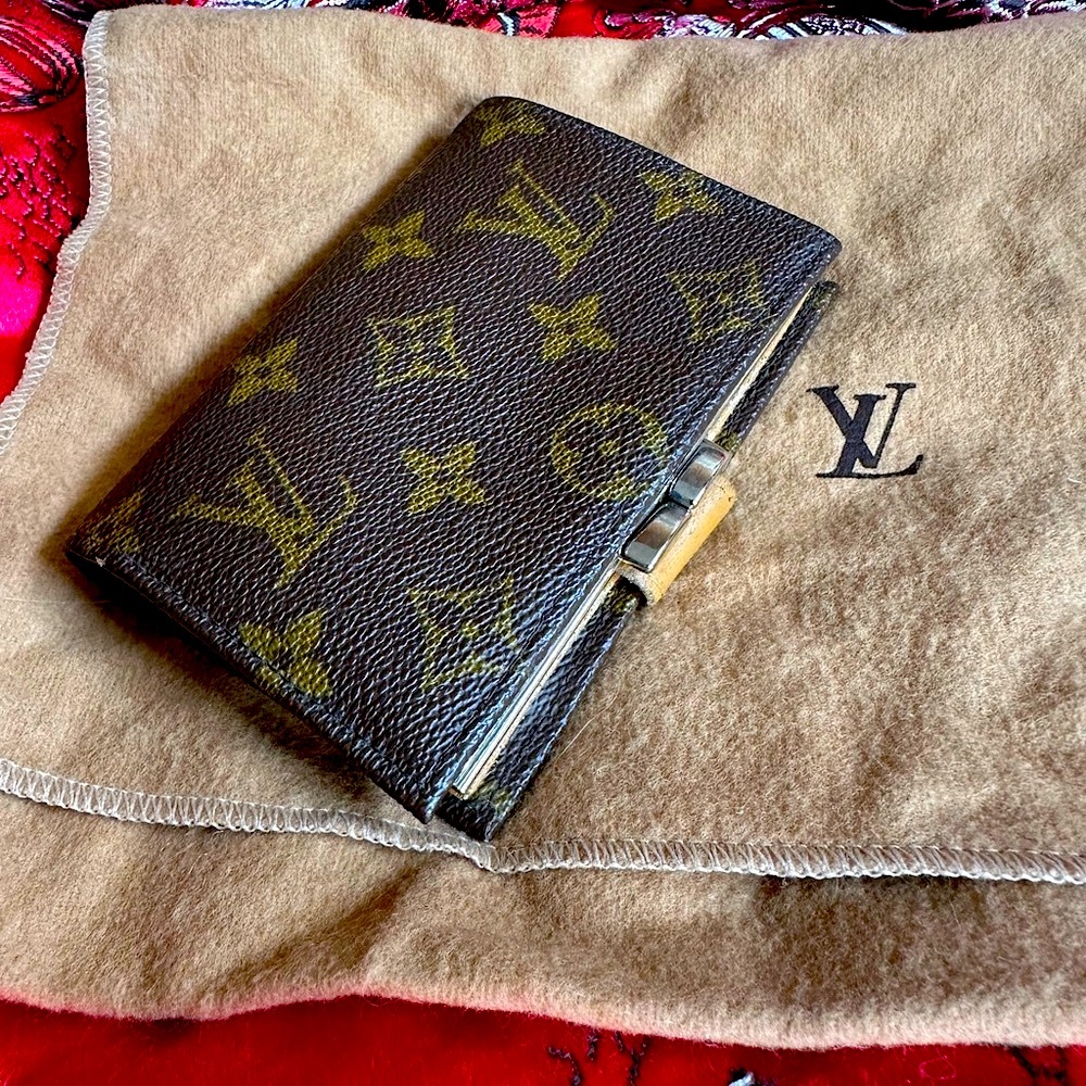 Vintage Louis Vuitton monogram kisslock wallet